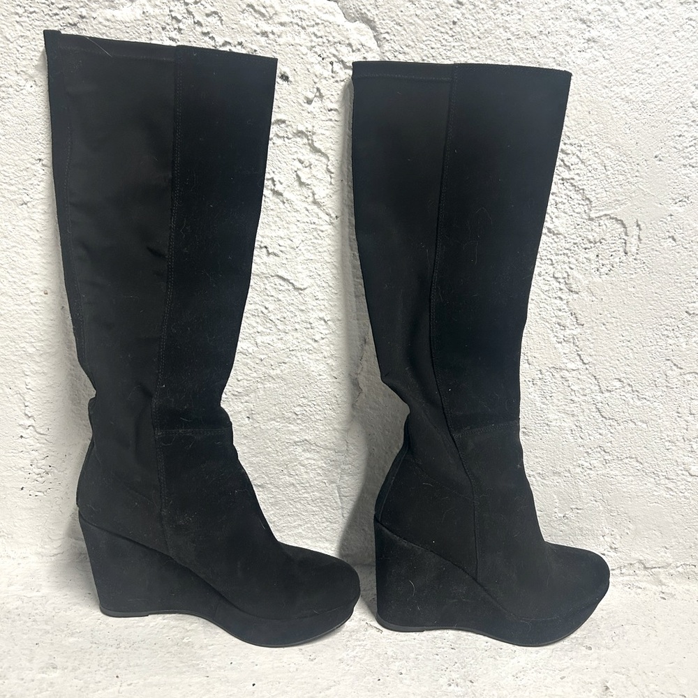 Gorgeous black suede pull-on platform knee high boots